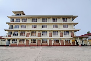 ホテル O ポンドク アングレック シャリア