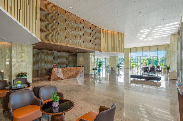 アウェイクン ダナン ホテル