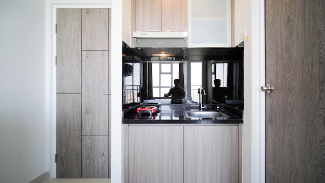 タイディ アンド クリーン スタジオ アット タマン メラティ スラバヤ  アパートメント