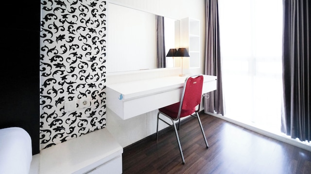 スペーシャス アンド ストラテジクゥ2ベッドルーム アパートメント  アット トリリウム  レジデンス