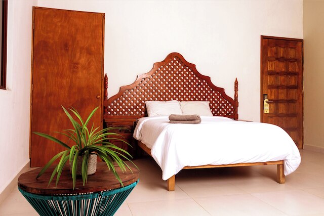 エニグマティック・ホテル・エクスペリエンス