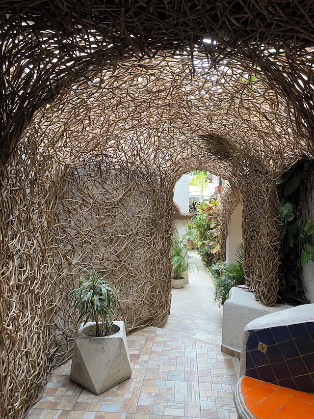 エニグマティック・ホテル・エクスペリエンス