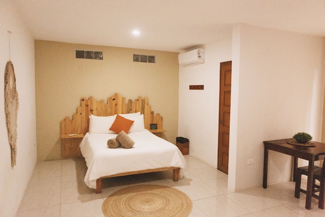 エニグマティック・ホテル・エクスペリエンス