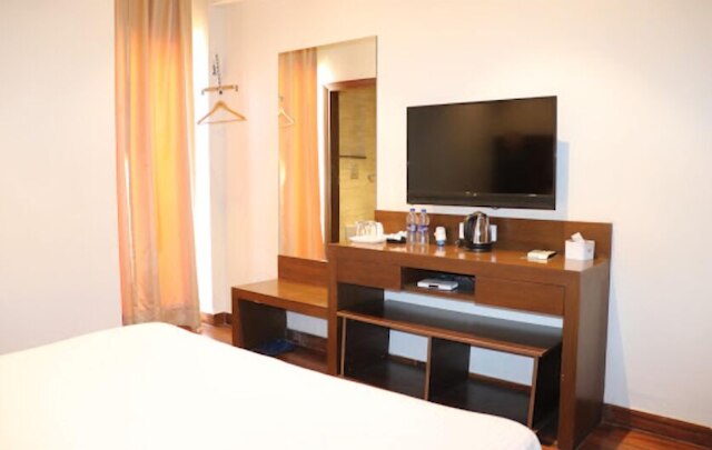 パヴナ・パレス・ホテル