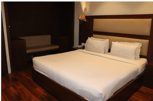 パヴナ・パレス・ホテル