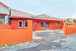 ホテル O ルクマン コステル シャリア