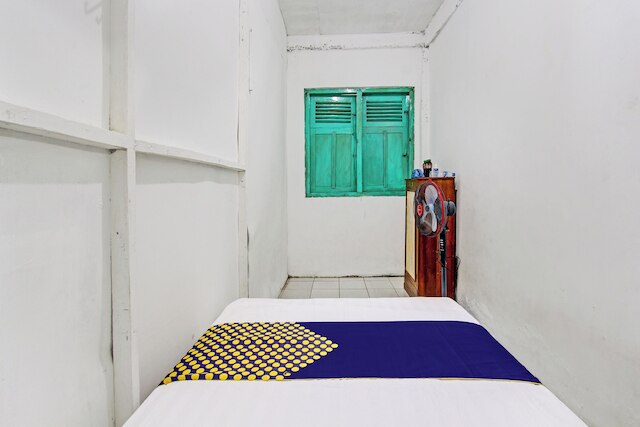 ホテル O カロマ コステル シャリア