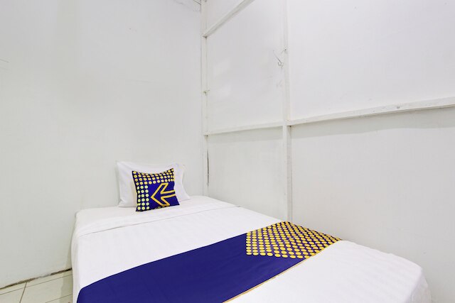 ホテル O カロマ コステル シャリア