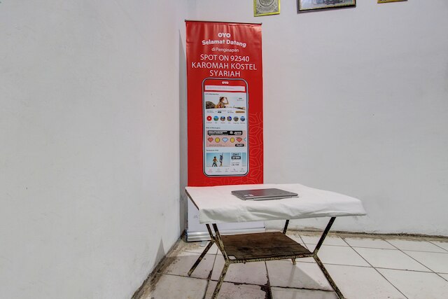 ホテル O カロマ コステル シャリア