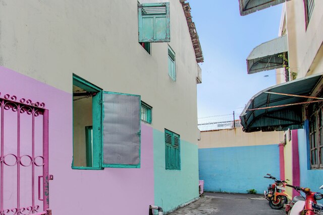 ホテル O カロマ コステル シャリア