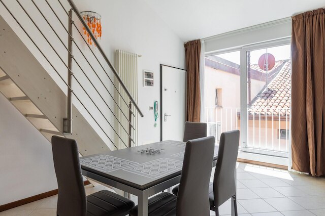 コージー メザニン アパートメント by ワンダフル イタリー