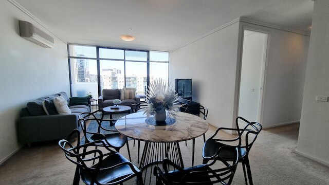 メガスタイルアパートメントカプリ