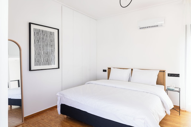 エリオット ネアポリ、アテネ