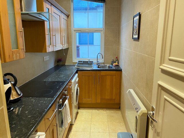 ビューティフル スタジオ アパートメント イン セントラル ロンドン