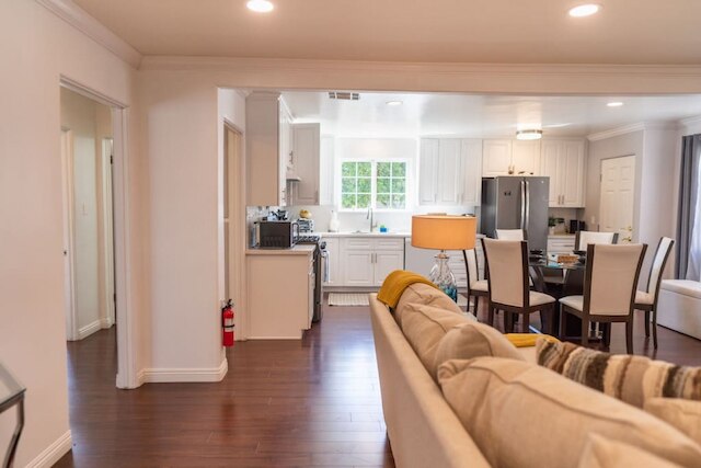 トランキィリ ベッドルーム ホーム イン ビューティフル ネイボーフッド P24