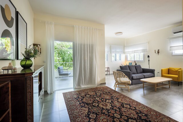 エクレクティック・ラビン・スクエア・アプト・バイ・シーN' レント