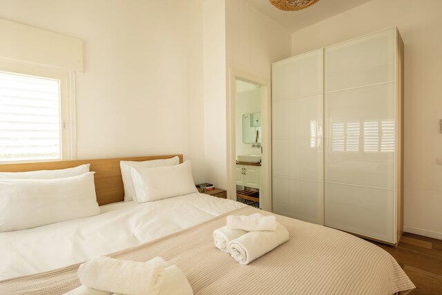 ラスティック チャーム テルアビブ CTR バイ シー N' レント