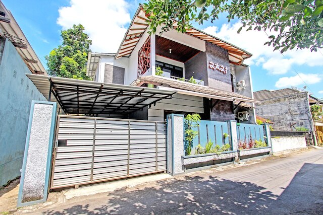 OYO Life 92575 ザジ・ホームステイ