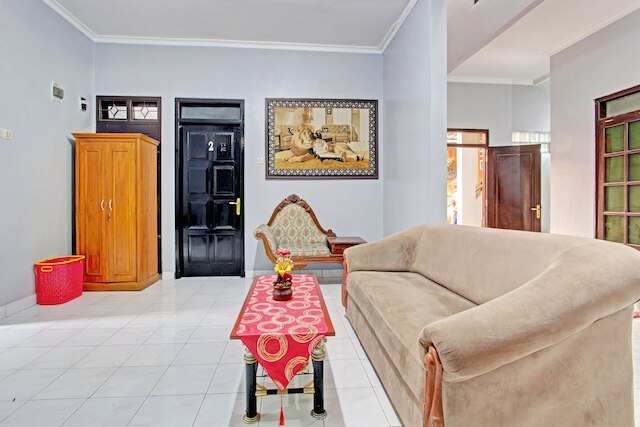 OYO Life 92575 ザジ・ホームステイ