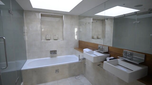 スペーシャス 3 ベッド  アパートメント イン ケンジントン ロンドン