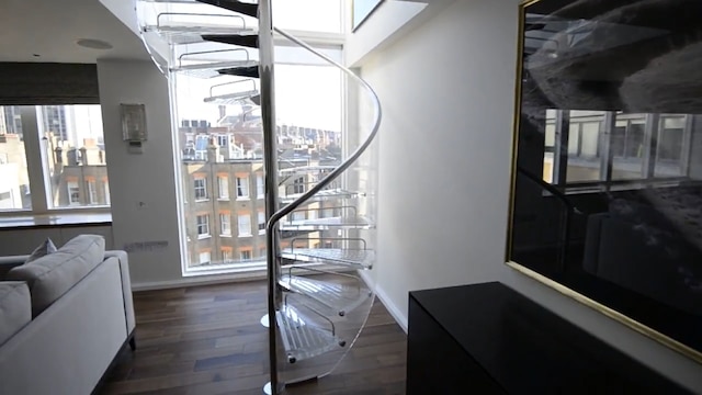 スペーシャス 3 ベッド  アパートメント イン ケンジントン ロンドン