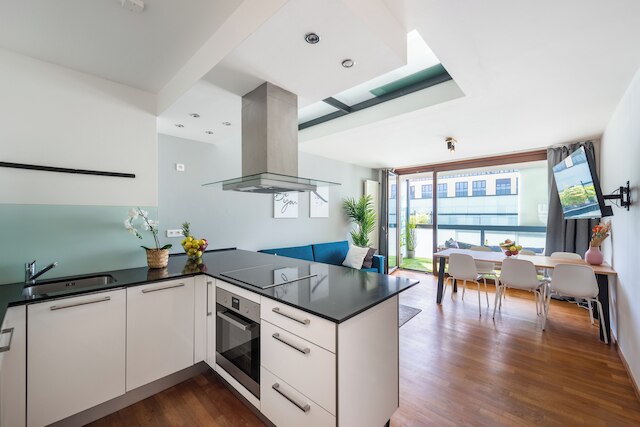 プラハの4ベッドルームアパート