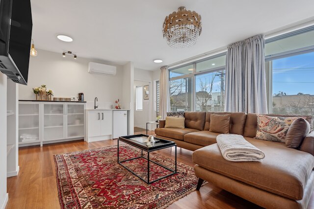 ザ・ベイズ・ベッド・アンド・ブレックファースト