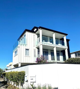 ザ・ベイズ・ベッド・アンド・ブレックファースト