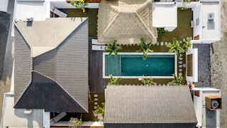 ヴィラ パラソル バイ アルフレッド イン バリ