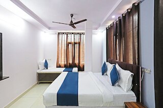 ホテル Raaso Inn Laxminagar Arrowより