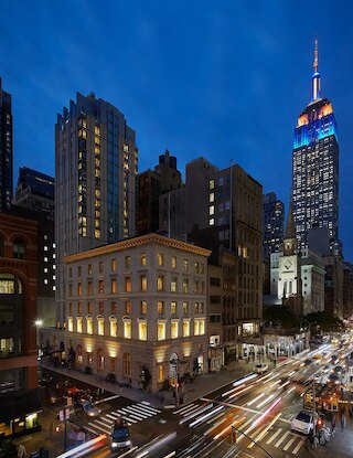 ザフィフスアベニューホテル