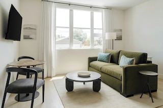 ソンダー バイ マリオット ボンヴォイ セロス アパートメンツ リノ