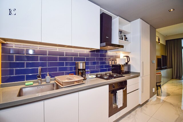 ブランドニュースタジオ、ビジネスベイ内 - MAG