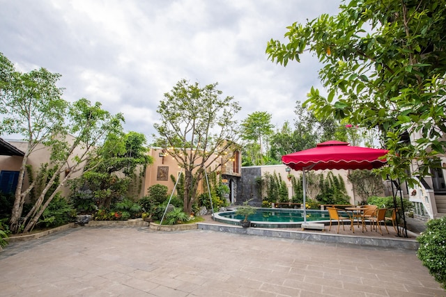 アイリス・ヒル・ヴィラ・ヒュー