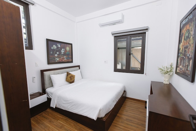 アイリス・ヒル・ヴィラ・ヒュー