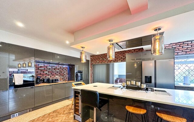 ビューティフル ディタッチェド  ヴィラ  - ジャグジー バス - パーキング