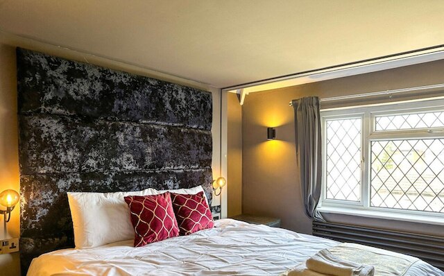 ビューティフル ディタッチェド  ヴィラ  - ジャグジー バス - パーキング