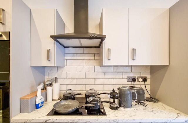 スタイリッシュ キング ベッド スイート フリー パーキング ラージ パティオ