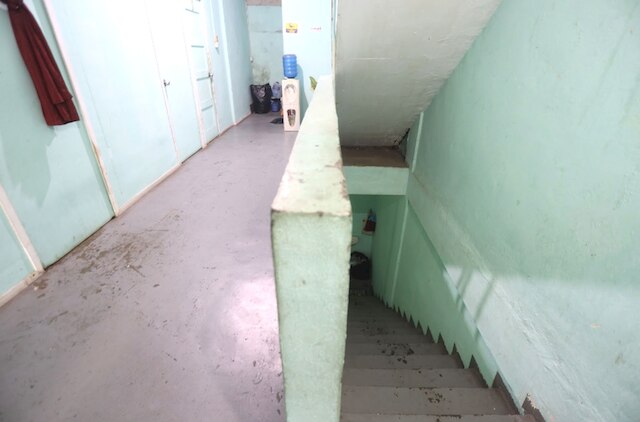 スポット オン 92569 アント ホームステイ シャリア ニア ペラブハン フェリ ハーバー ベイ