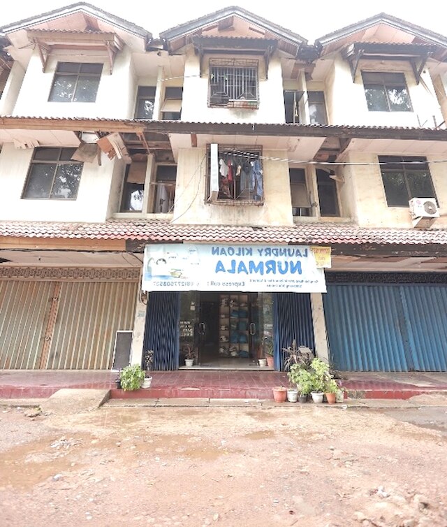 スポット オン 92569 アント ホームステイ シャリア ニア ペラブハン フェリ ハーバー ベイ