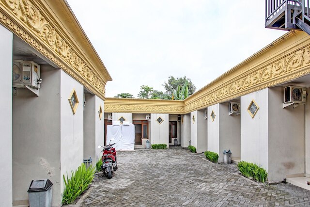 OYO  91785  ホテル  スリカンディ カラサン