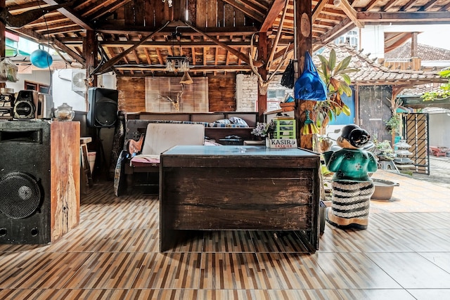 SPOT ON 91916 Joglo Doyong ホームステイ シャリーア