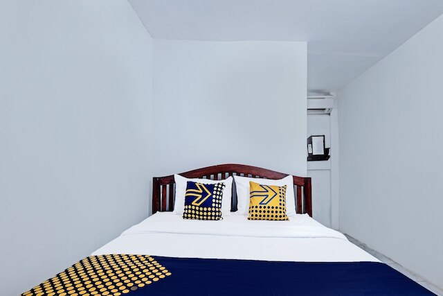 SPOT ON 91916 Joglo Doyong ホームステイ シャリーア