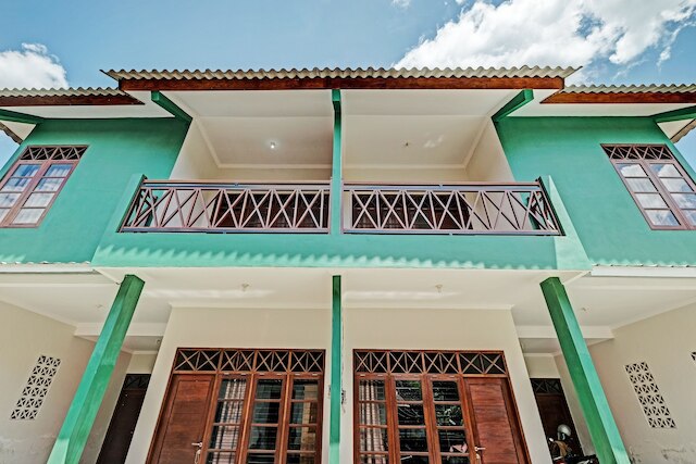 ホテル O セカル ガドゥン ホームステイ シャリーア