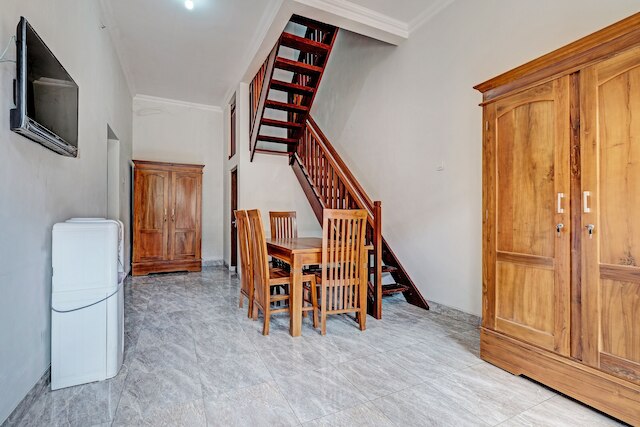 ホテル O セカル ガドゥン ホームステイ シャリーア