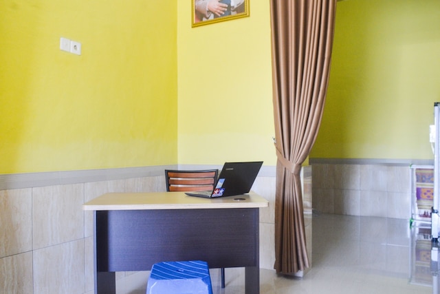 スポット オン 91463 オビー ゲスト ハウス