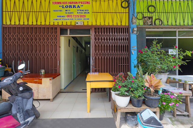 ホテル O ペンギナパン ロラ ニア パサール オレ オレ