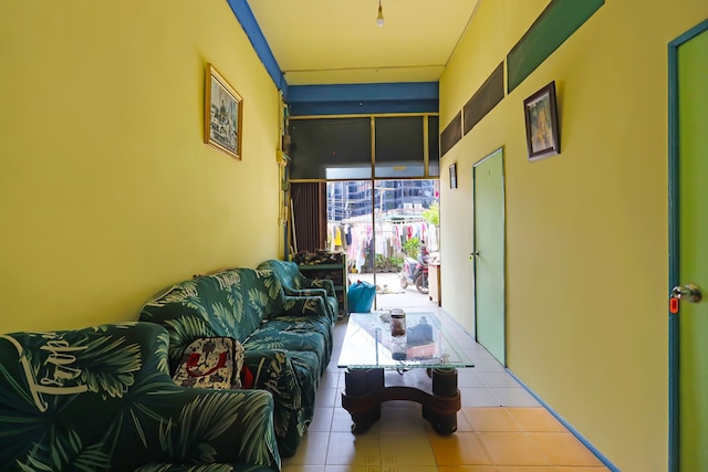 ホテル O ペンギナパン ロラ ニア パサール オレ オレ