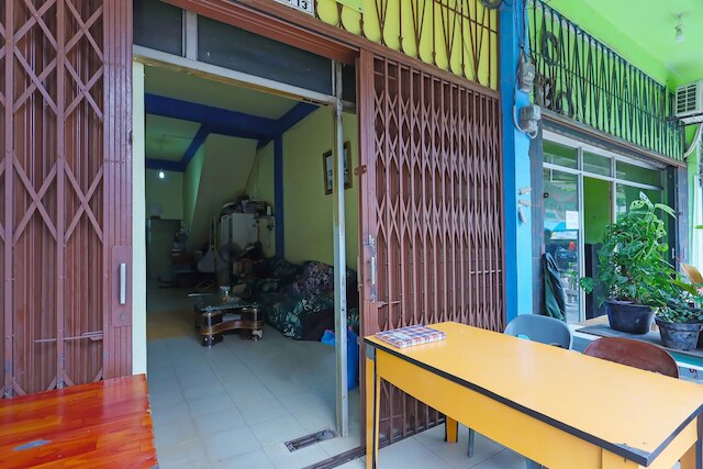 ホテル O ペンギナパン ロラ ニア パサール オレ オレ