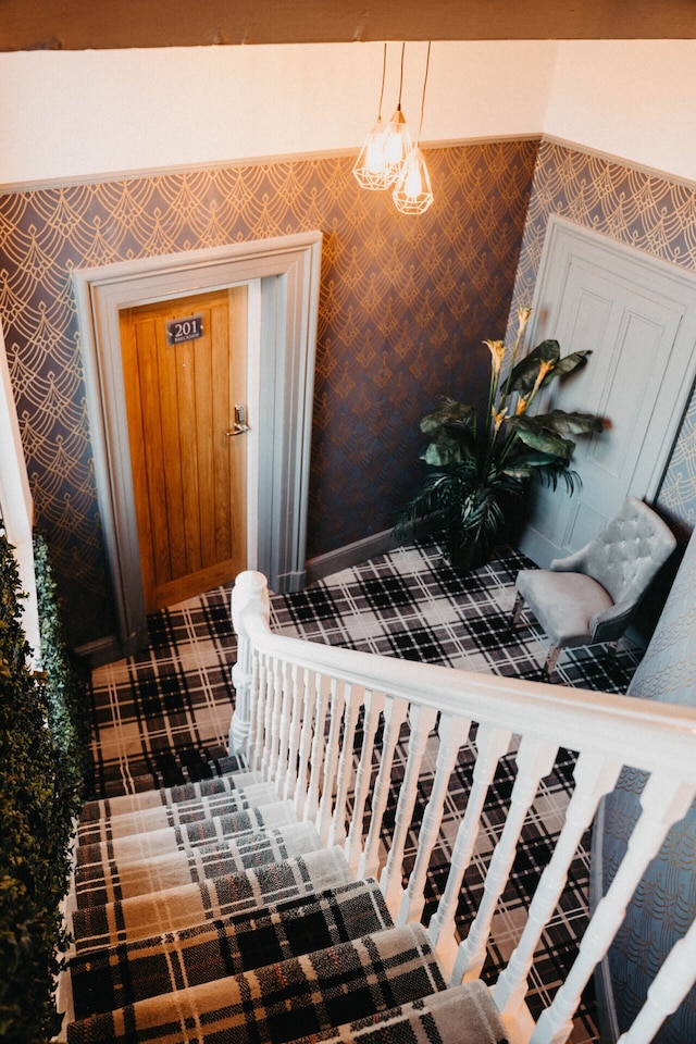 フラット アイアン アンフィールド